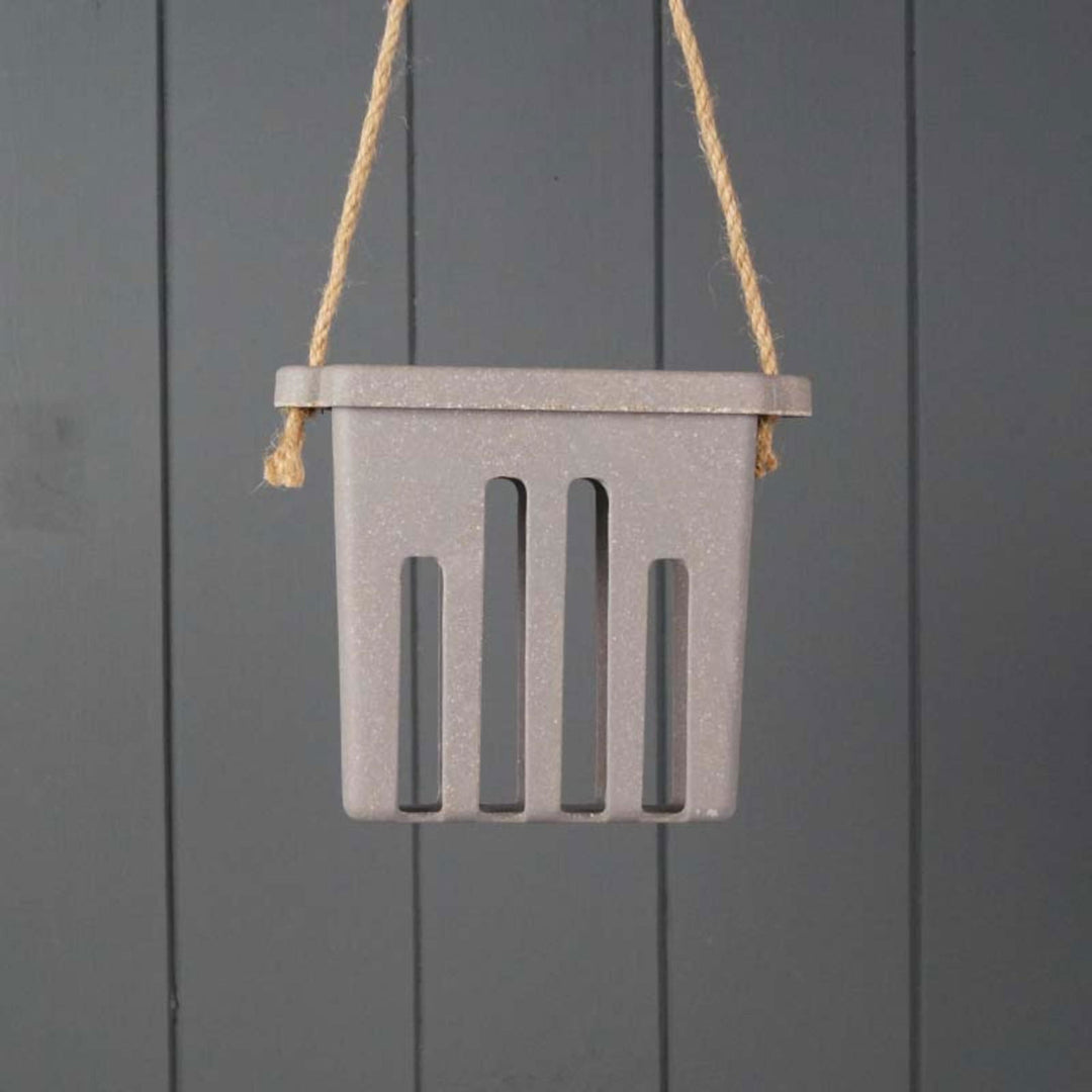 Earthy Suet Cake Feeder - Straw - Geko Products