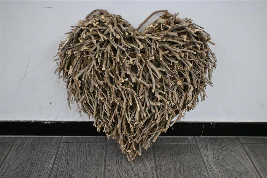 Tea branch heart deco